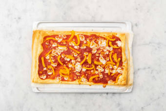 Enfourner la tarte fine