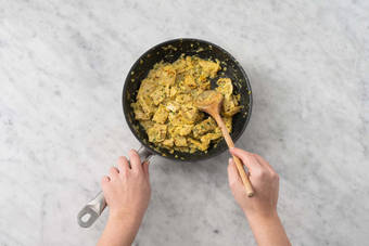 Apprêter la garniture