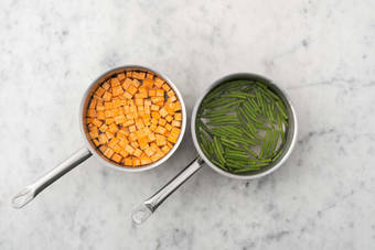 Süßkartoffel & Bohnen kochen