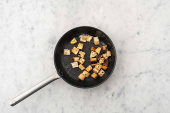Make croutons