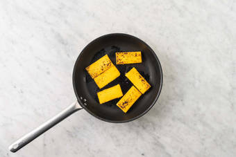 Grigliare la polenta