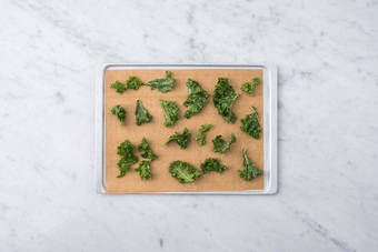 Creare le chips di cavolo nero 