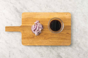 Caramellare la cipolla 