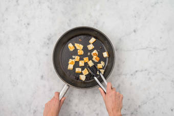 Grigliare il formaggio 