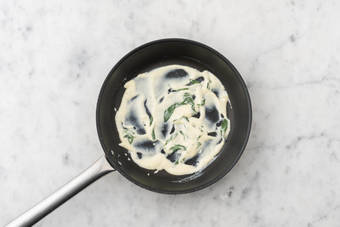 Preparare la fonduta di Grana Padano