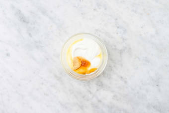 Preparare la salsa yogurt