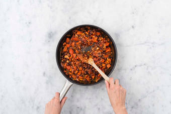 Préparer la sauce aux haricots