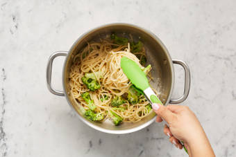 Finish Sauce & Pasta