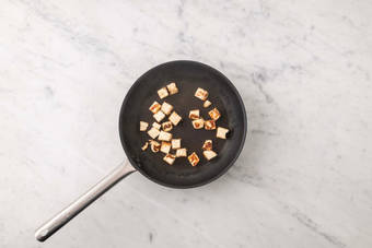 Grigliare il formaggio 