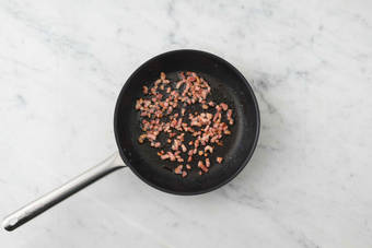Rosolare la pancetta