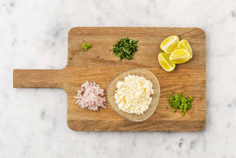 Couper les garnitures