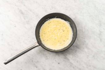Make your Creamy Sauce