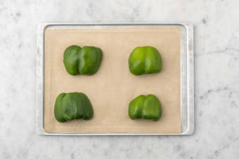 Groene paprika bakken