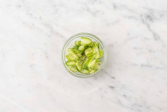 Faire les pickles de concombre