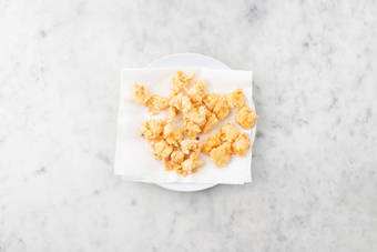 Cuire le tempura de cabillaud