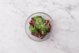 Assaisonner la salade