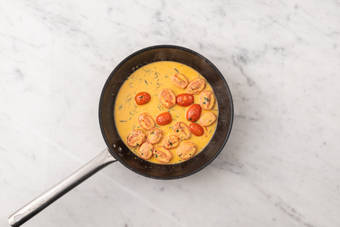 Make your Creamy Sauce