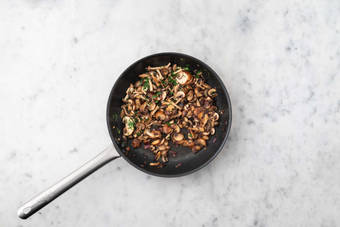 Paddenstoelen bakken