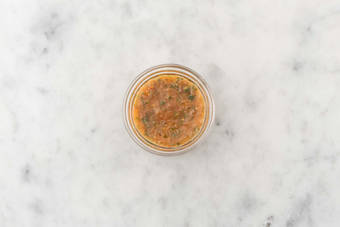 Preparare la salsa crudaiola