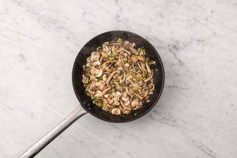 Cuire les champignons