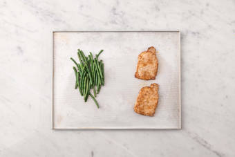 Roast pork and green beans