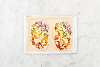 Flammkuchen beleggen