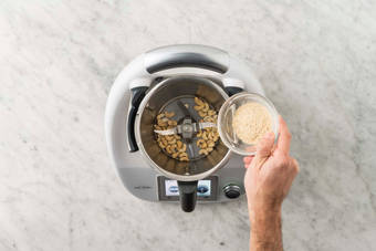 Für das Hefe-Cashew-Topping