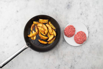 Cuire les pommes de terre