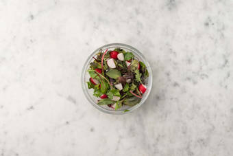 Assaisonner la salade