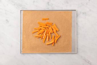 Enfourner les carottes