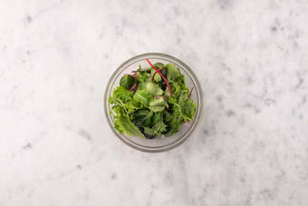 Assaisonner la salade