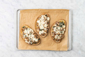 Enfourner les tartines