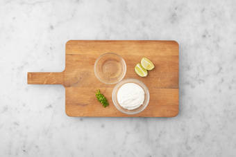 Preparare la salsa yogurt