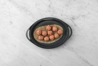 Fleischtätschli vorbereiten