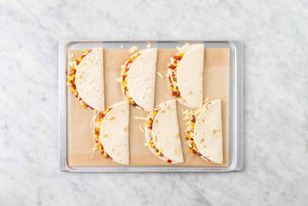 Enfourner les quesadillas