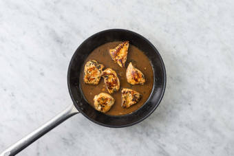 Tilsæt citronbouillon