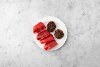 Grill patties and peppers