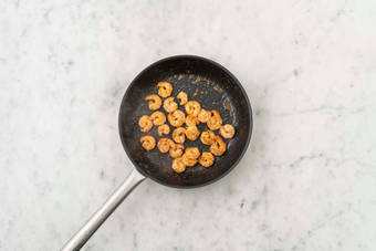 Sauté shrimp