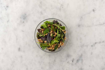 Assaisonner la salade