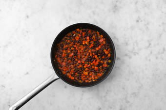 Préparer la sauce aux haricots