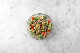 Préparer la salade de grenailles