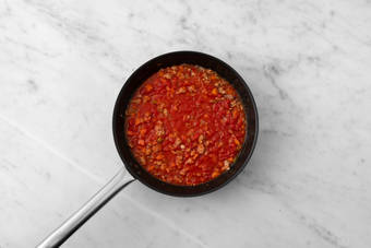 Make ragù