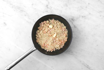 Mantecare il couscous