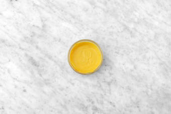 Förbered curryyoghurt