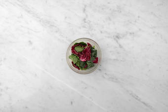 Assaisonner la salade