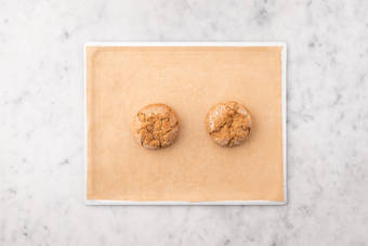 Enfourner le petit pain