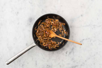 Veganes Schawarma anbraten