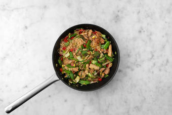 Ajouter la sauce teriyaki