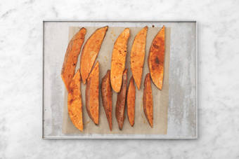 Enfourner la patate douce