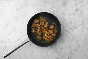 Gehaktballetjes bakken